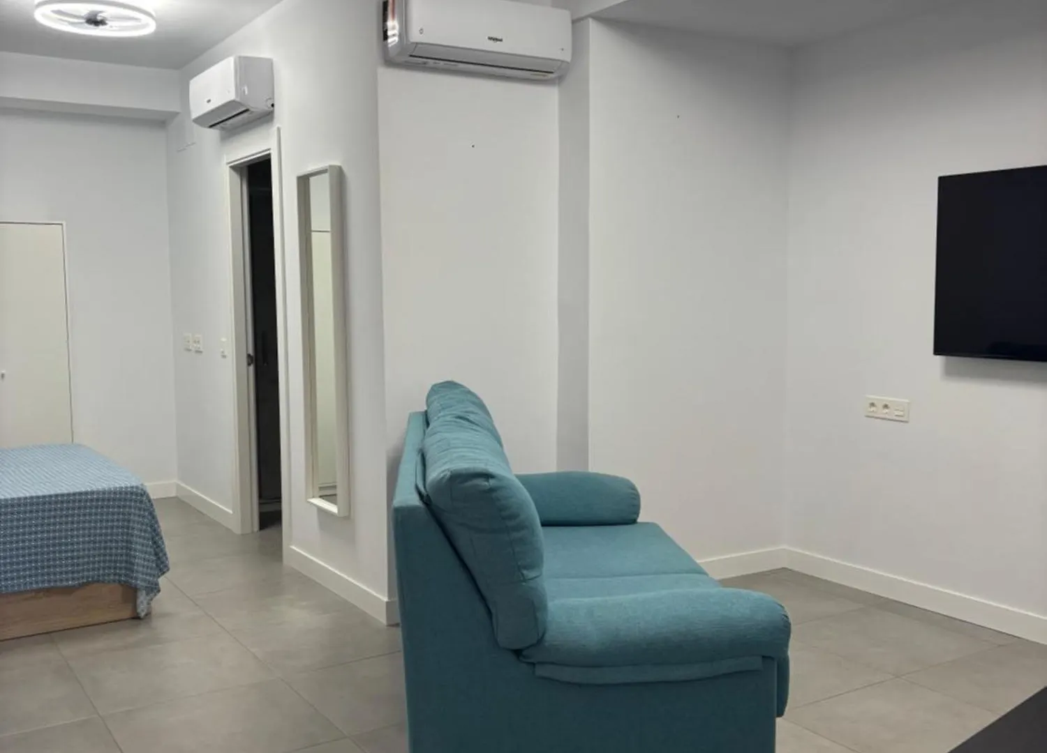 Apartamento 2 A 10 Minutos Caminando De La Estacion De Bus Y Tren Maria Zambrano Malaga 0*,